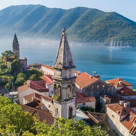 Alisa Sea View Apartment Prcanj Kotor Exterior photo